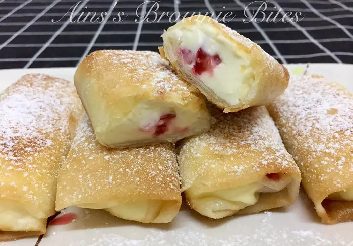 strawberry cheesecake rolls