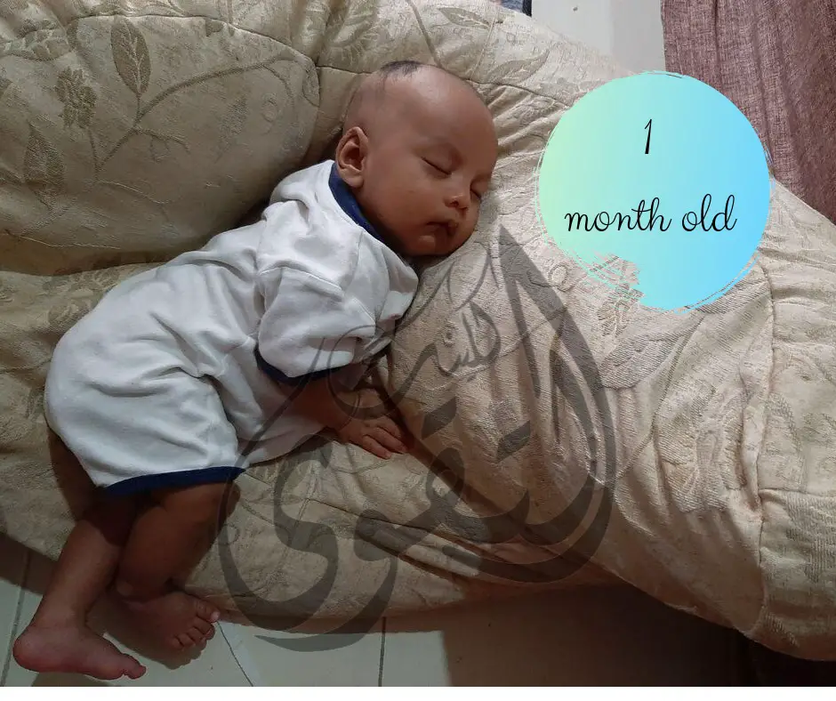 tumbesaran bayi umur 1 bulan