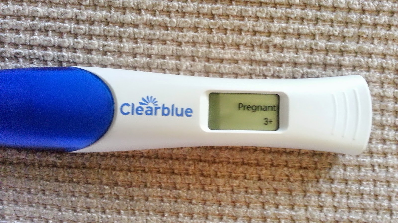 Цифровой тест на беременность клеар блю. Тест на беременность Clearblue положительный.