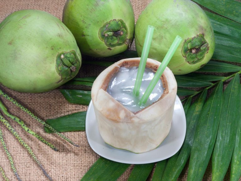 10 Khasiat Air Kelapa Untuk Ibu Hamil (Kena Baca) - Bidadari.My